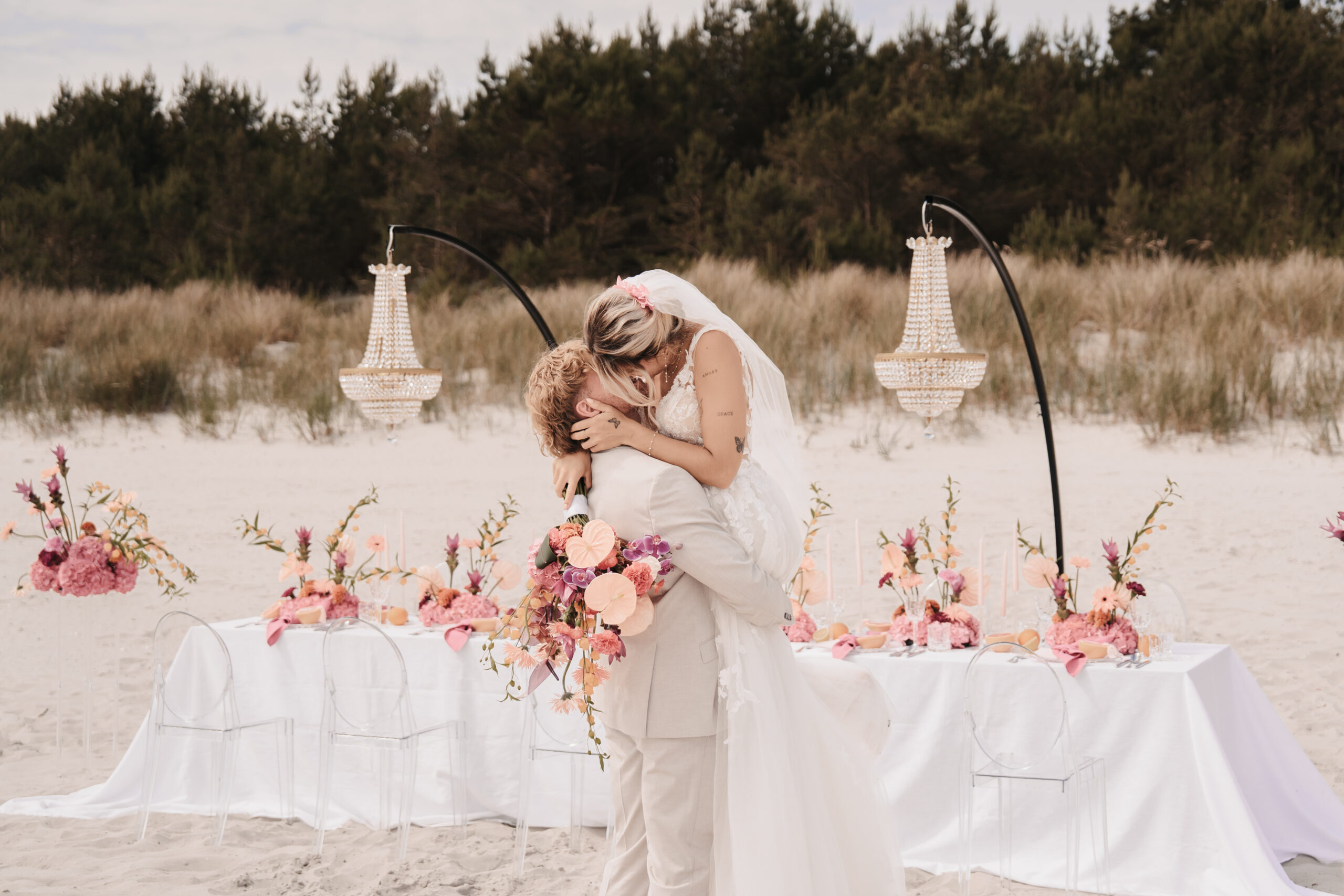 Brautpaar bei einer Hochzeit an der Ostsee