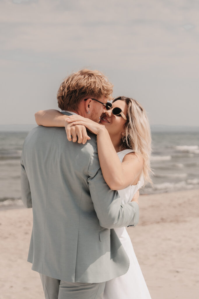 Micro Wedding am Strand mit professioneller Hochzeitsplanerin Mandy Knebusch