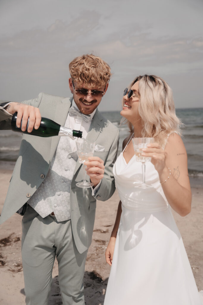Heiraten im kleinen Kreis - Strandhochzeit an der Ostsee, Mandy Knebusch