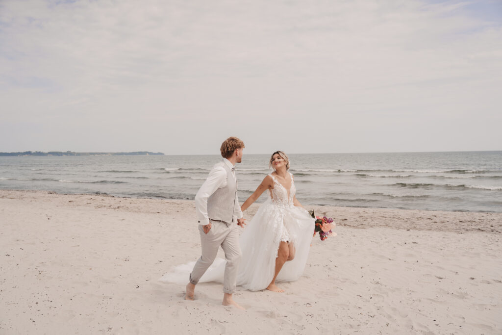 Micro Wedding an der Nordsee - Heiraten im kleinen Kreis am Strand