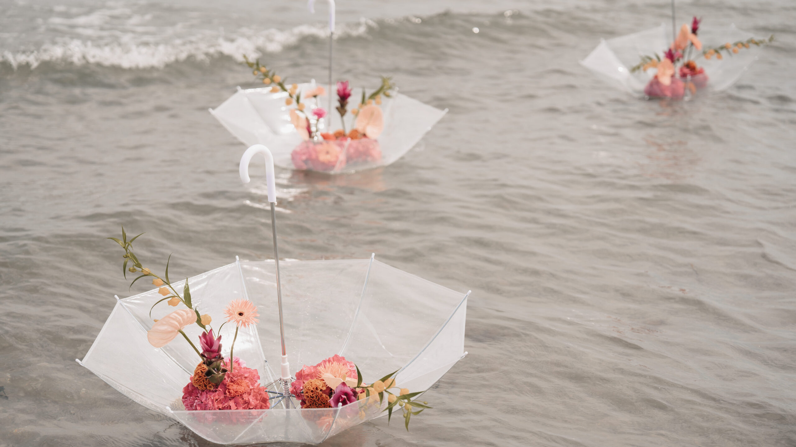 Dekoration für eine Strandhochzeit an der Ostsee.